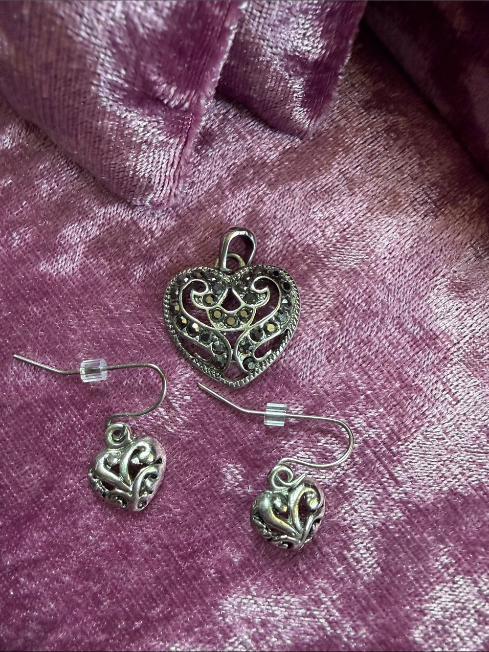 Unlisted Silver Filigree Heart Pendant and Earrings - Silver